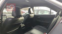 تۆیۆتا کامری